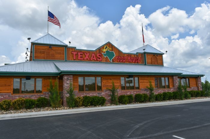 Texas Roadhouse Offering Free Lunch to Veterans on Veterans Day