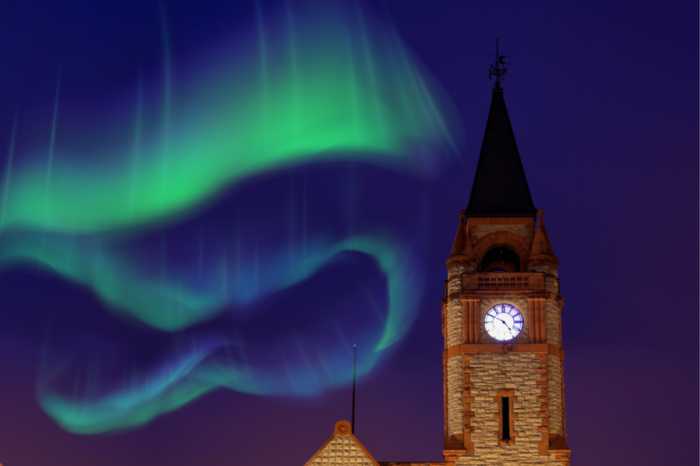 Solar Storm brings Northern Lights Farther South than Usual