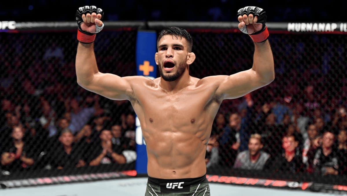 Carlos Prates Strengthens Title Case After Dominant Showing at UFC Perth