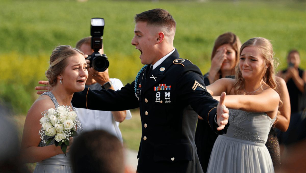 Watch soldier shock his sister at prom photo shootMilitarykind