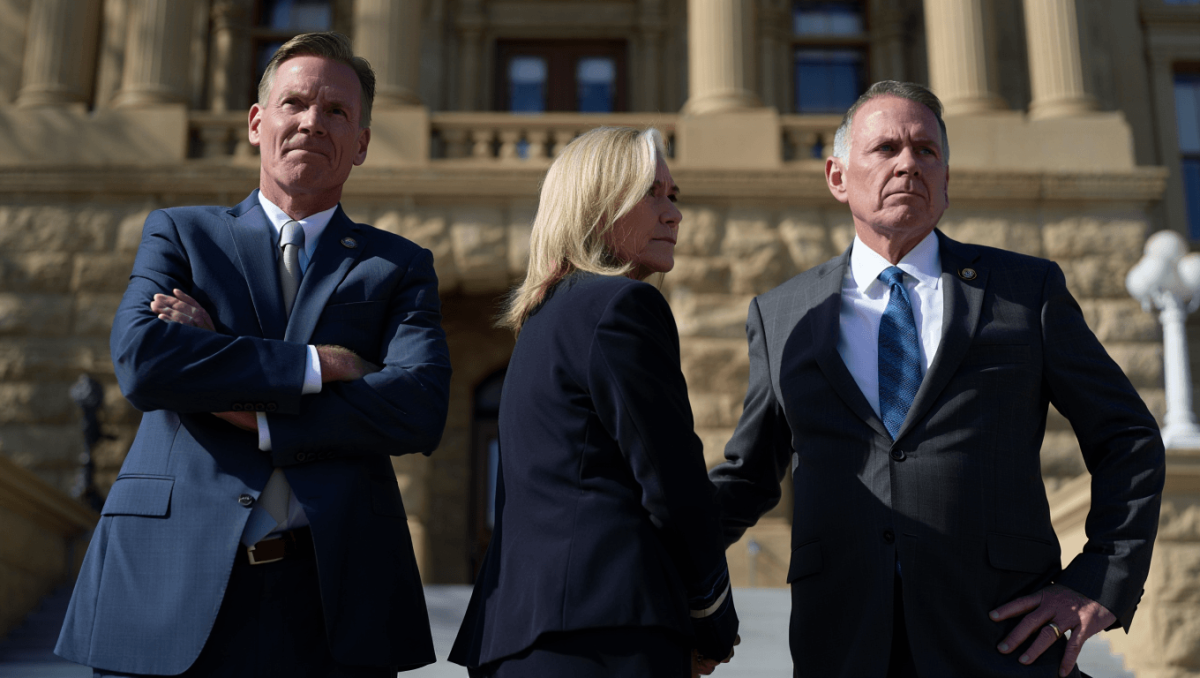 Wyoming lawmakers unmoved by Gray’s calls to reexamine electoral maps