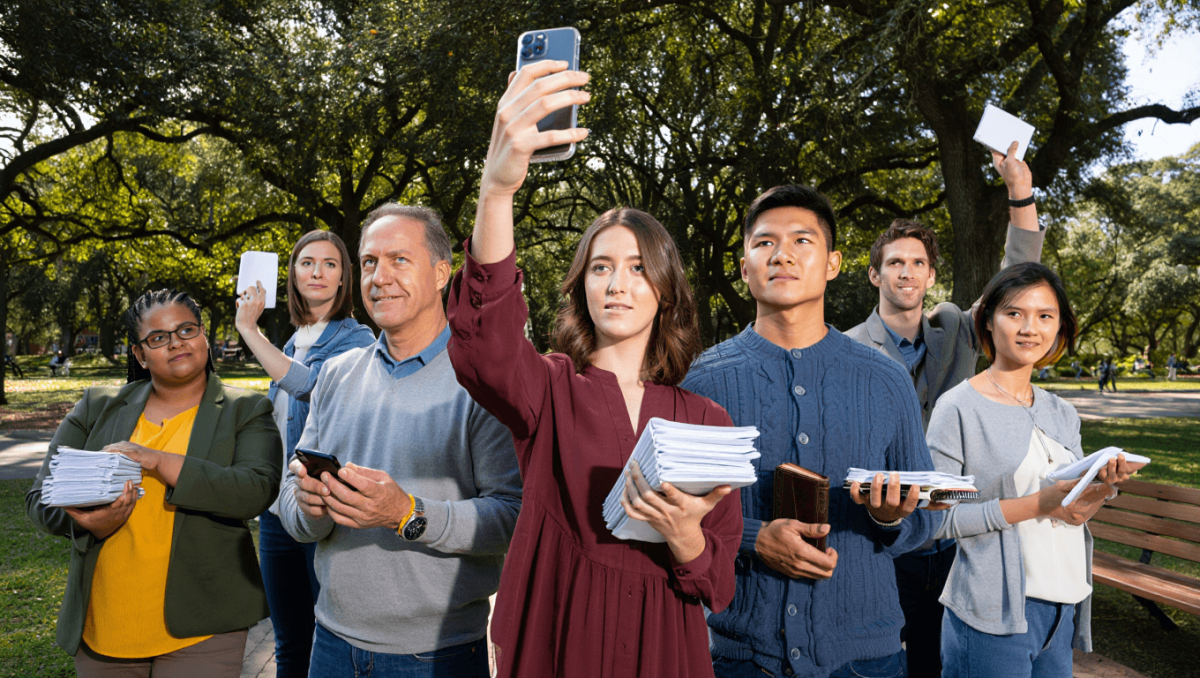 People are ditching smartphones amid a growing movement to get offline. See how.Health and Wellness