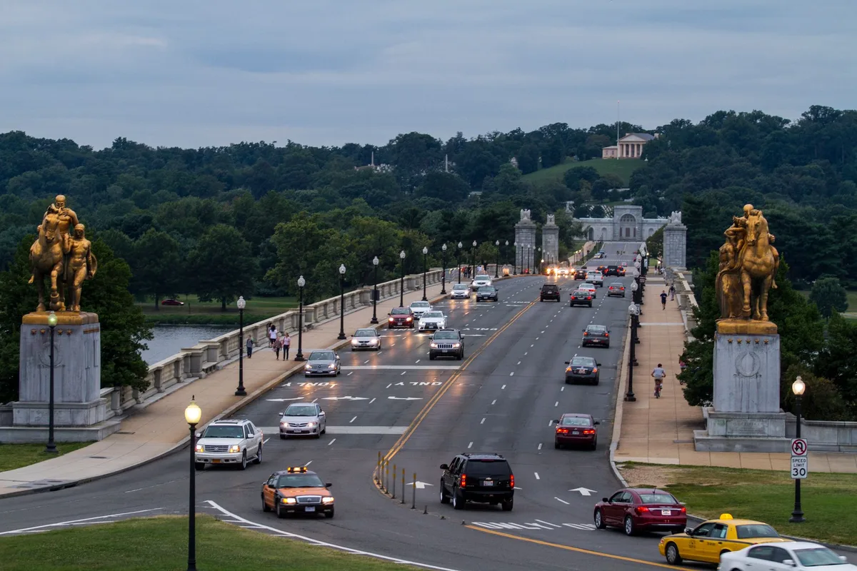 Axial alignment view connecting Lincoln Memorial, Memorial Bridge, and Arlington House across the Potomac