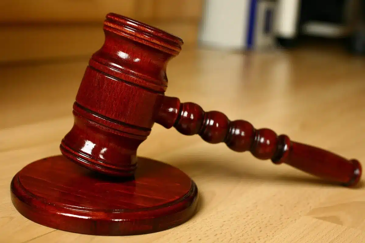 Gavel and juvenile court files on a table